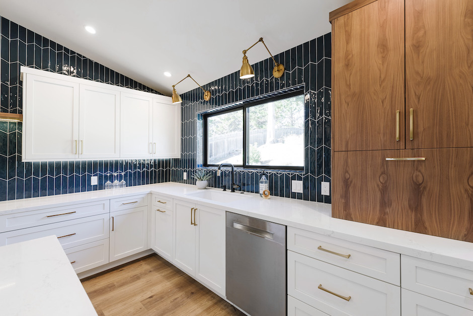 A Vaulted Ceiling Shapes a Kitchen Kitchen & Bath Business